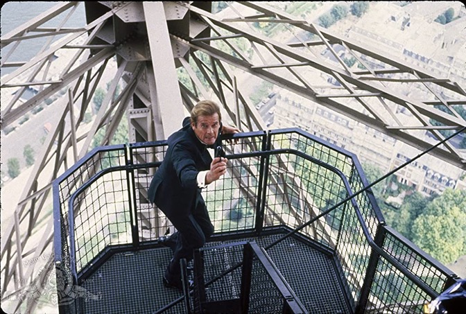 ‘A view to a kill’ el 007 crepuscular y burlón de Roger Moore